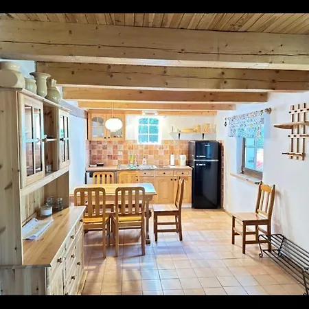 بيت للعطل Nadmorska Zagroda *